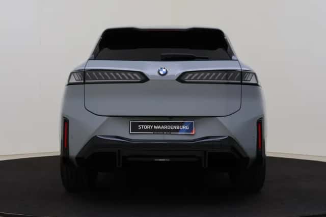 BMW iX3 (2026) thumbnail 5