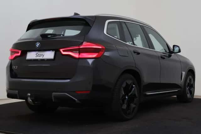 BMW iX3 (2021) thumbnail 2