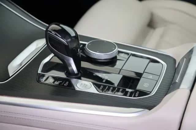 BMW X5 (2019) thumbnail 6