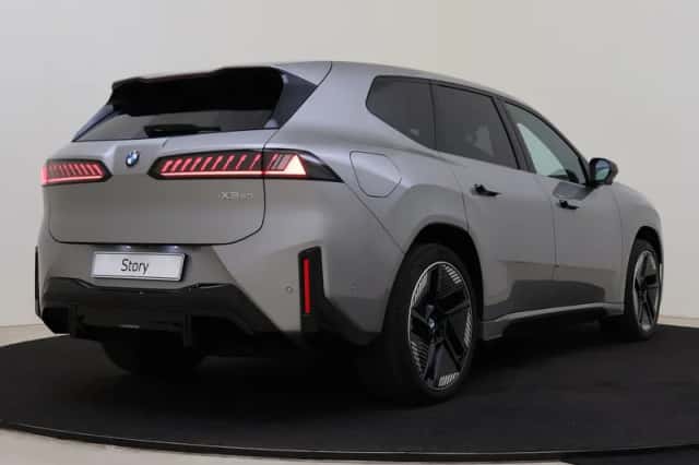 BMW iX3 (2026) thumbnail 2