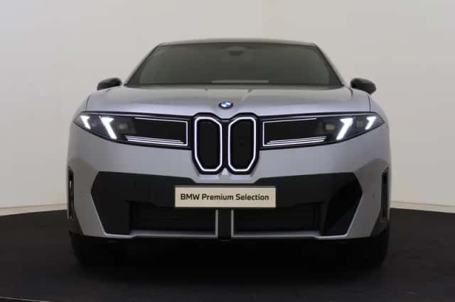 BMW iX3 (2026) thumbnail 4