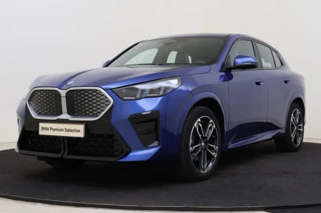 BMW iX2 (2025) thumbnail 1