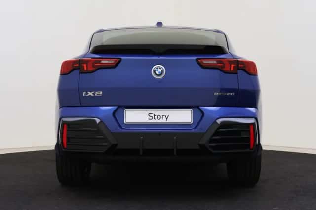 BMW iX2 (2025) thumbnail 5