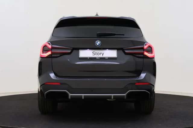 BMW iX3 (2023) thumbnail 5