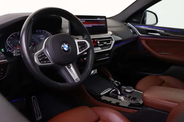 BMW X4 (2023) thumbnail 3
