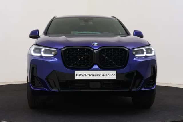 BMW X4 (2023) thumbnail 4