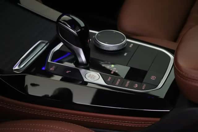 BMW X4 (2023) thumbnail 6
