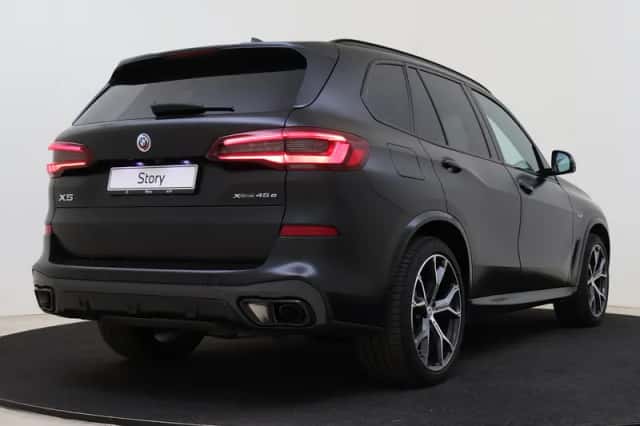 BMW X5 (2022) thumbnail 2