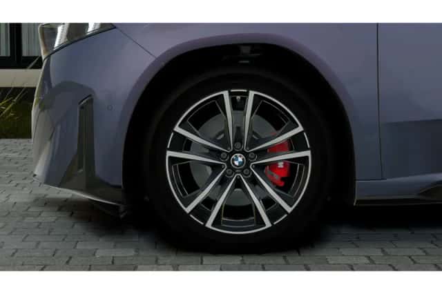 BMW iX3 (2026) thumbnail 6