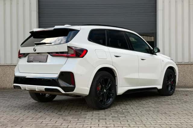 BMW X1 (2024) thumbnail 5