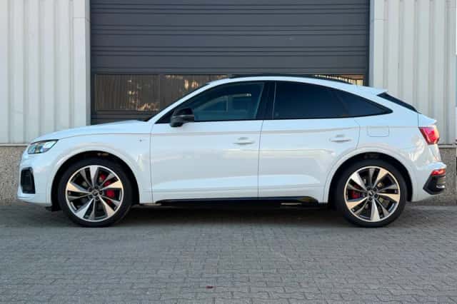 Audi Q5 Sportback (2025) thumbnail 3