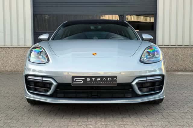 Porsche Panamera (2023) thumbnail 2