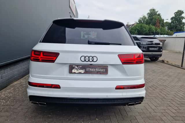 Audi Q7 (2017) thumbnail 3