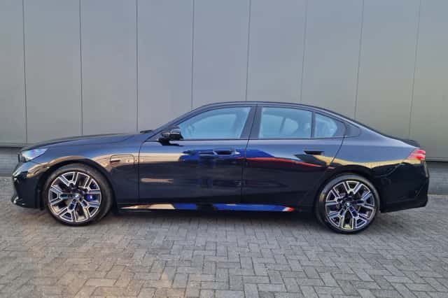 BMW 5-Serie (2023) thumbnail 2