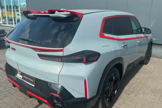 BMW XM (2023) thumbnail 4