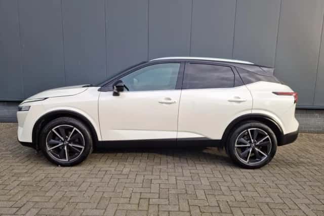 Nissan Qashqai (2022) thumbnail 2