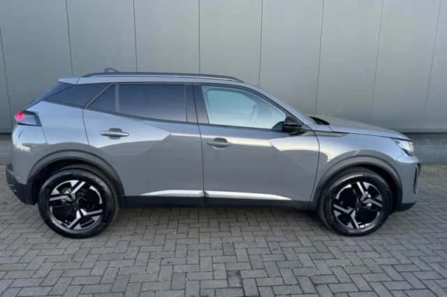 Peugeot 2008 (2024) thumbnail 4