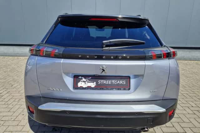 Peugeot 2008 (2021) thumbnail 3