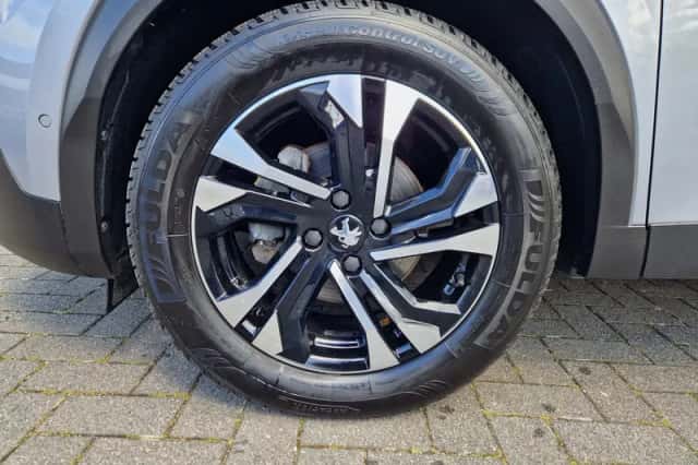 Peugeot 2008 (2021) thumbnail 6