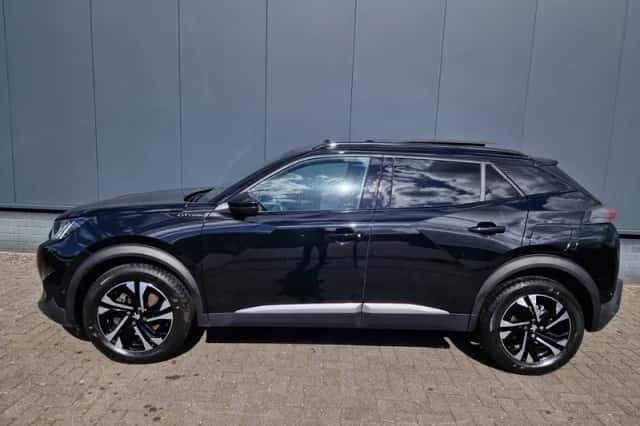 Peugeot 2008 (2020) thumbnail 2