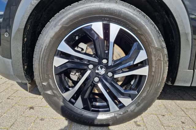 Peugeot 2008 (2020) thumbnail 3