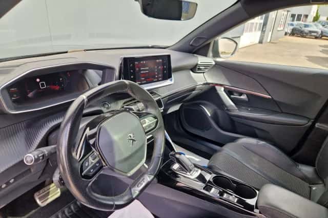 Peugeot 2008 (2020) thumbnail 5