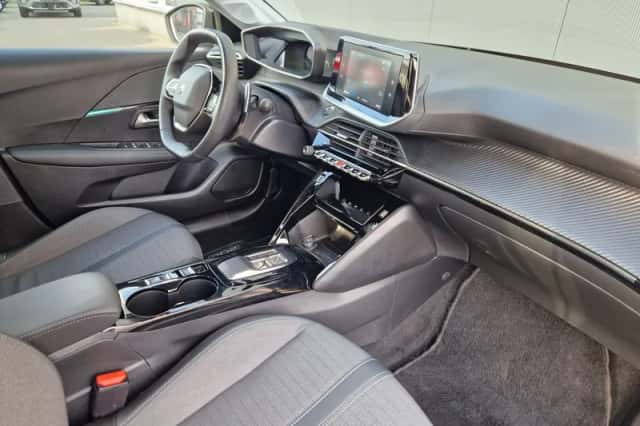 Peugeot 208 (2023) thumbnail 4