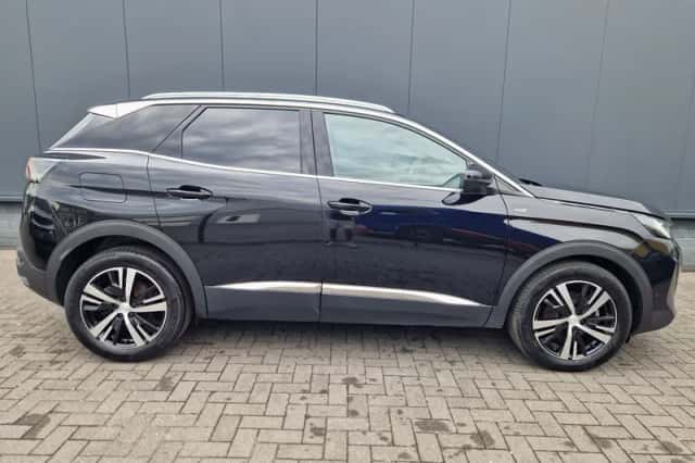 Peugeot 3008 (2023) thumbnail 4