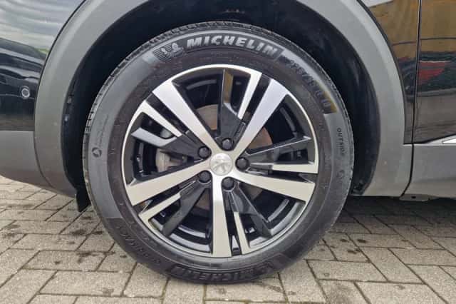 Peugeot 3008 (2023) thumbnail 6