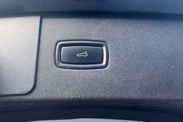 Porsche Cayenne (2018) thumbnail 6