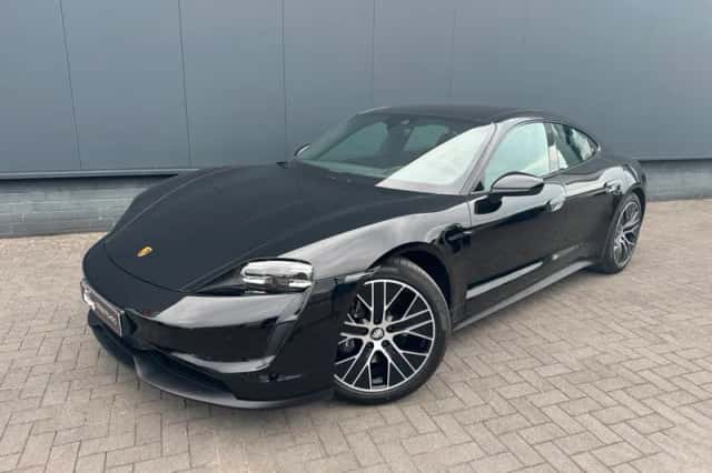 Porsche Taycan (2024) thumbnail 1