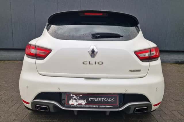 Renault Clio (2015) thumbnail 3