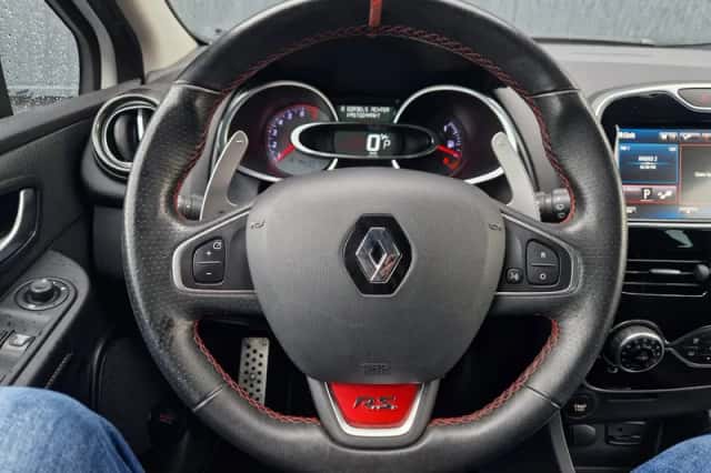 Renault Clio (2015) thumbnail 6