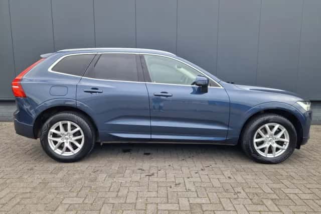 Volvo XC60 (2019) thumbnail 4