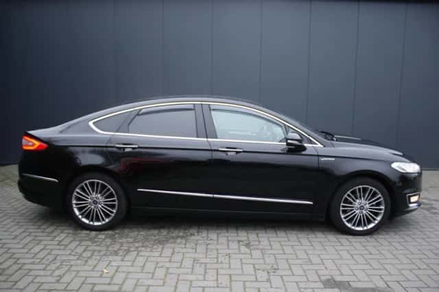 Ford Mondeo (2018) thumbnail 2