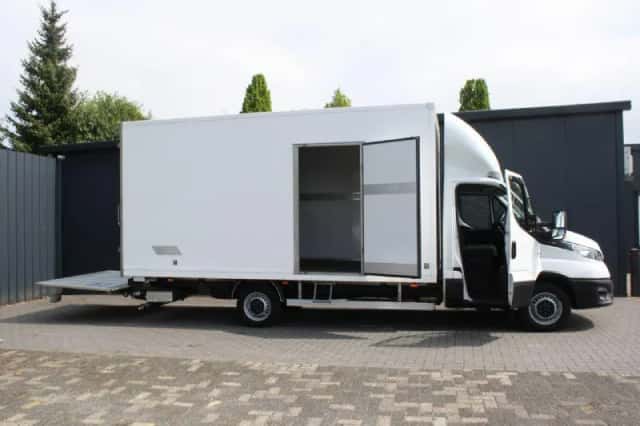 Iveco Daily (2022) thumbnail 1