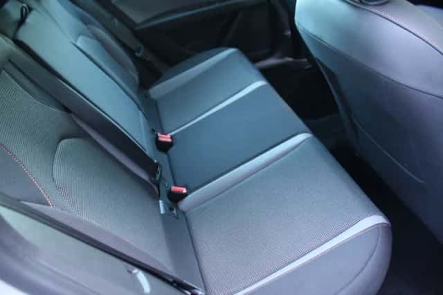 SEAT Leon (2015) thumbnail 5