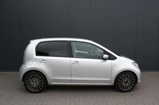 SEAT Mii (2014) thumbnail 2
