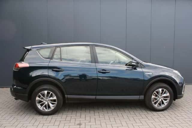 Toyota RAV4 (2019) thumbnail 2