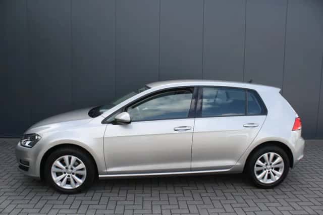 Volkswagen Golf (2016) thumbnail 6
