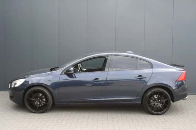 Volvo S60 (2010) thumbnail 6