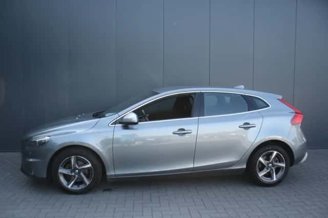 Volvo V40 (2015) thumbnail 6