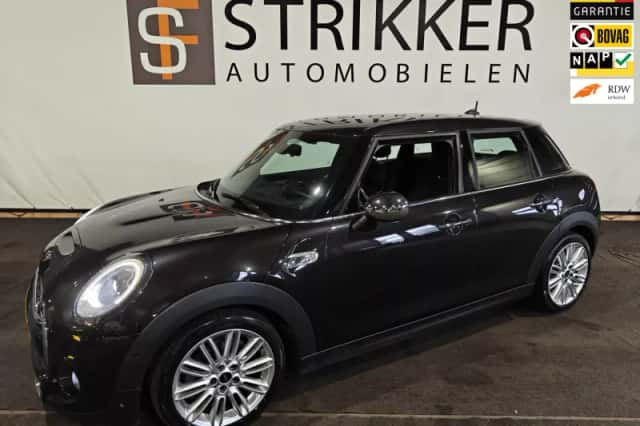 MINI Cooper S (2014) thumbnail 1