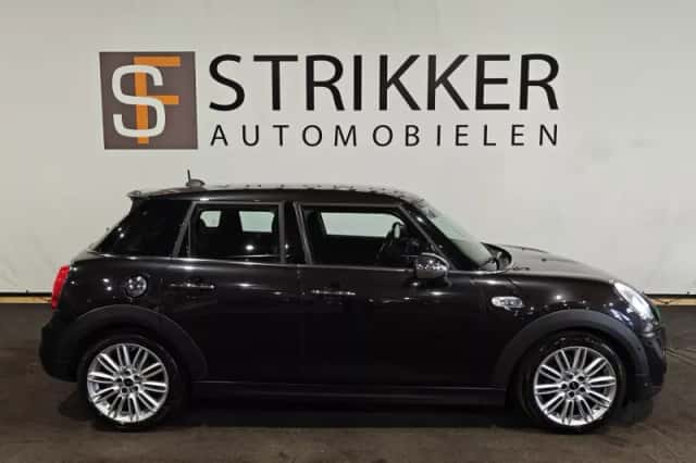 MINI Cooper S (2014) thumbnail 6