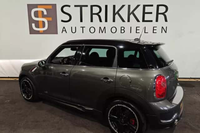 MINI Countryman (2014) thumbnail 3
