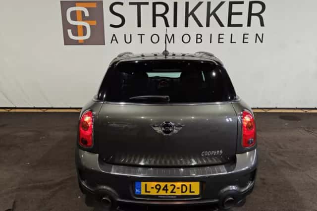 MINI Countryman (2014) thumbnail 4