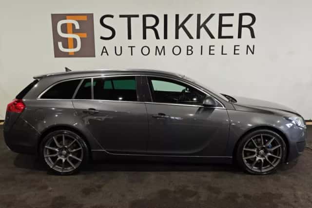 Opel Insignia (2011) thumbnail 3
