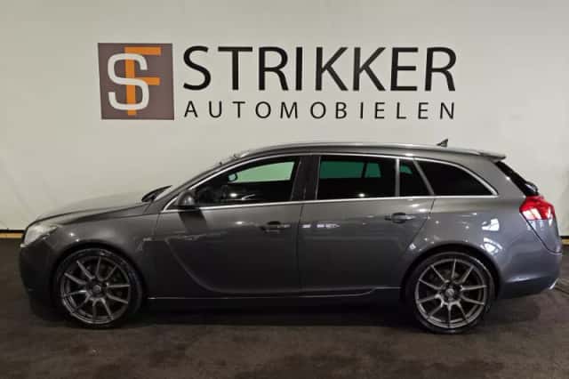 Opel Insignia (2011) thumbnail 4