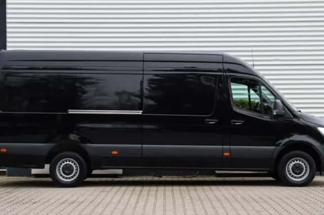Mercedes-Benz Sprinter (2024) thumbnail 4