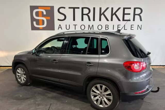 Volkswagen Tiguan (2011) thumbnail 4